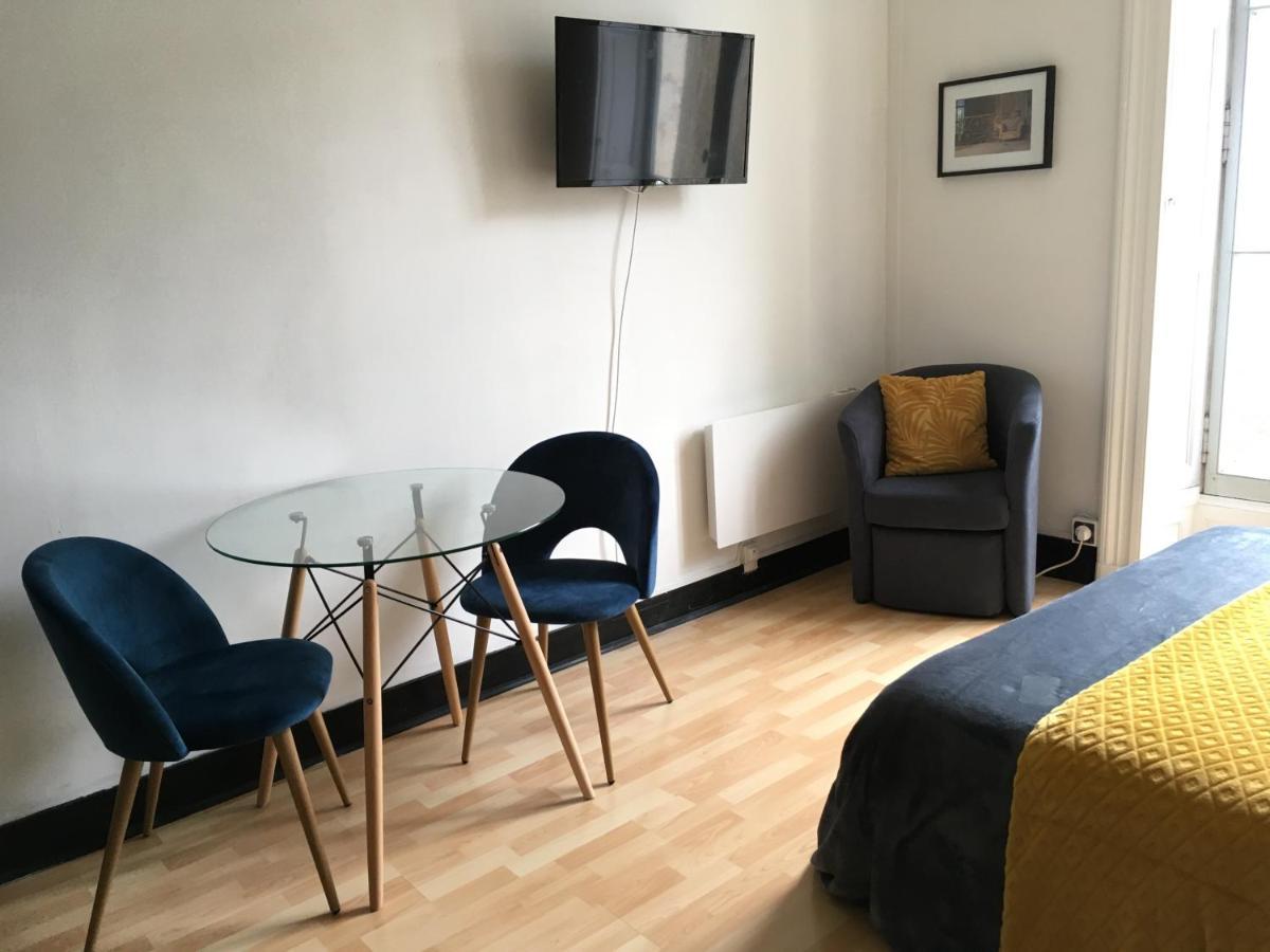Studio 3 étoiles rénové, lumineux et cosy à 2 pas des thermes dans immeuble atypique Capvern Extérieur photo