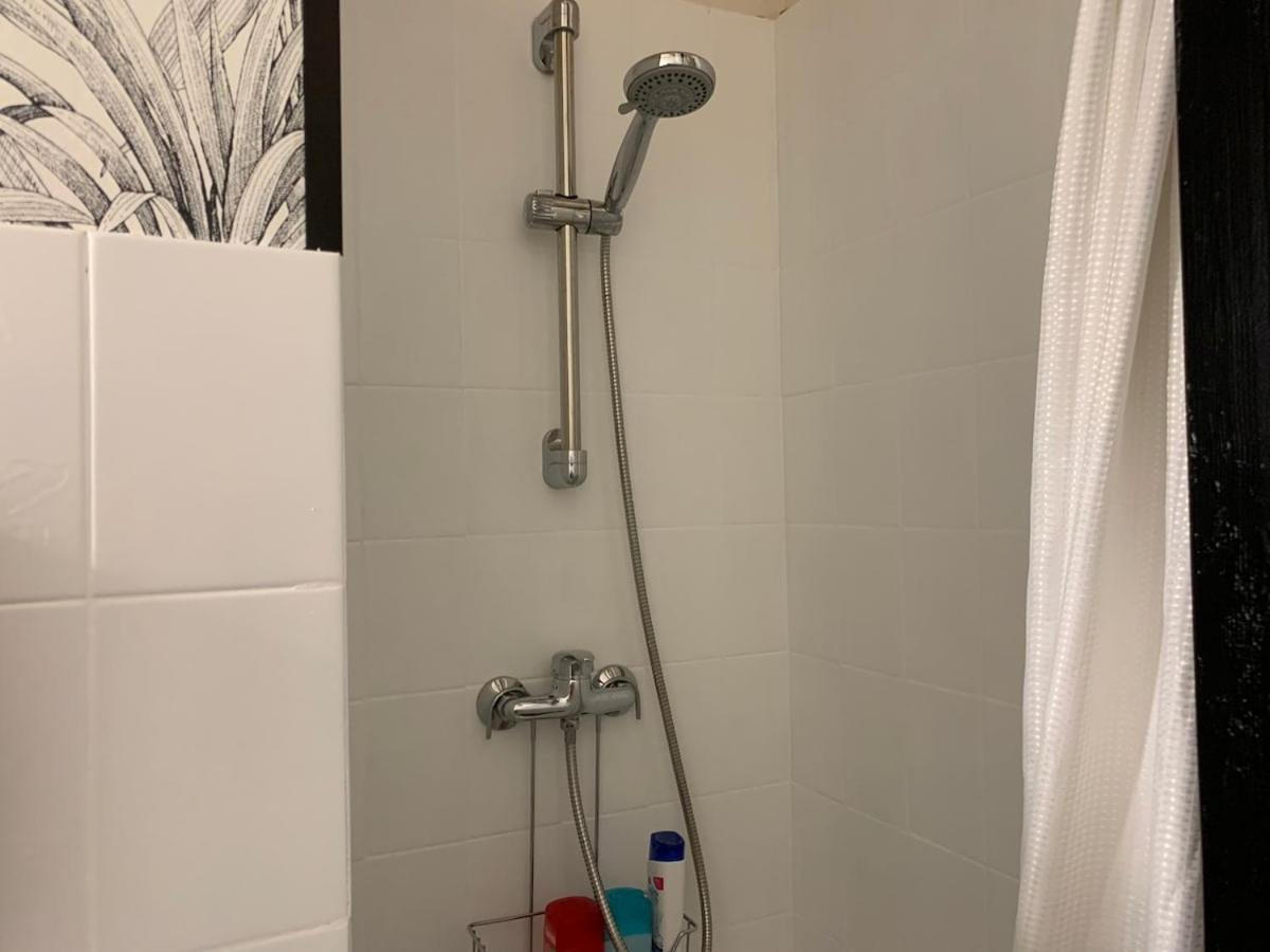 Studio 3 étoiles rénové, lumineux et cosy à 2 pas des thermes dans immeuble atypique Capvern Extérieur photo